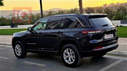 جیپ گراند شیرۆکی